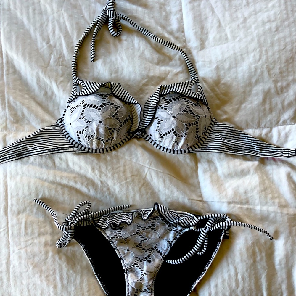 Vintage Victoria’s Secret Push Up Bikini in Eyelet Ruffle Print